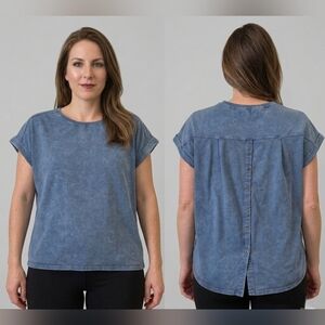 Jane & Delancey Cotton Blend Top 1X Acid Wash Button Back Tee Blue Boho Relaxed